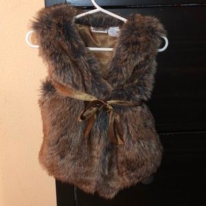 Girls fur vest w/wrap